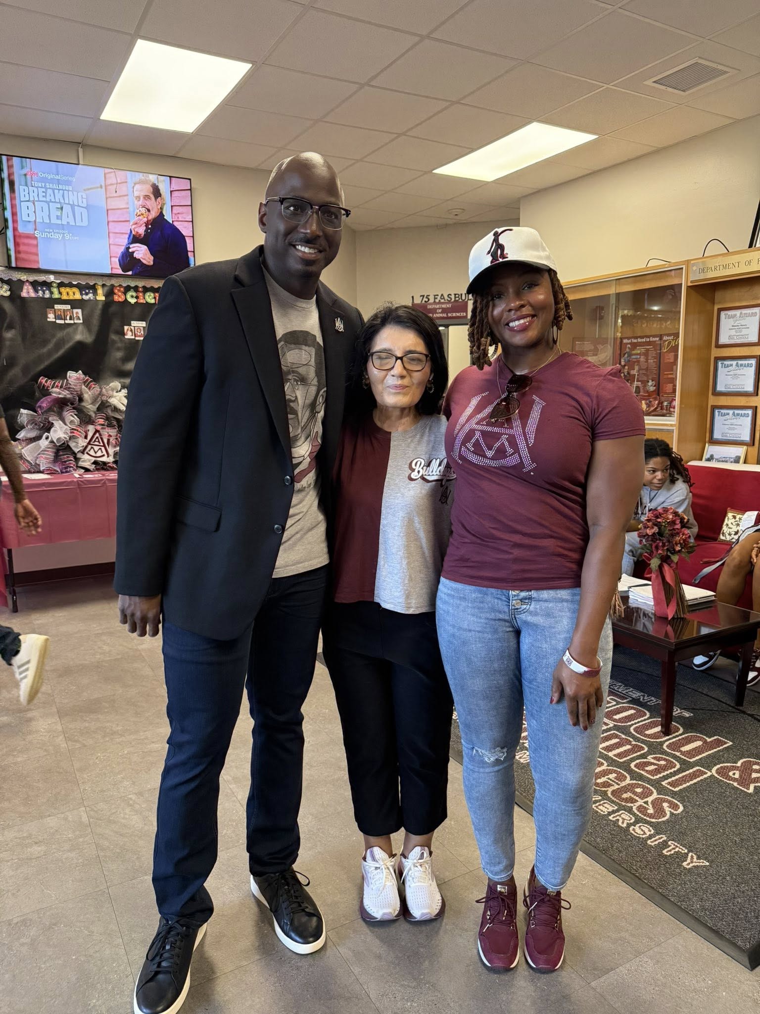 Alumni give back